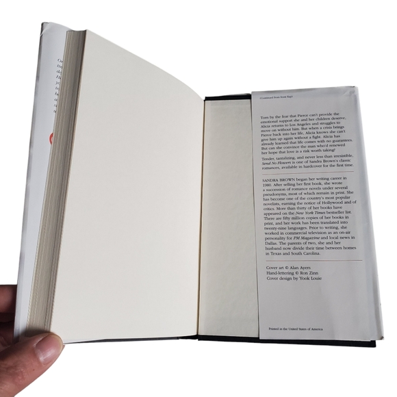 Sandra Brown Two Book Bundle  Send No Flowers/Breakfast In Bed - Picture 12 of 14